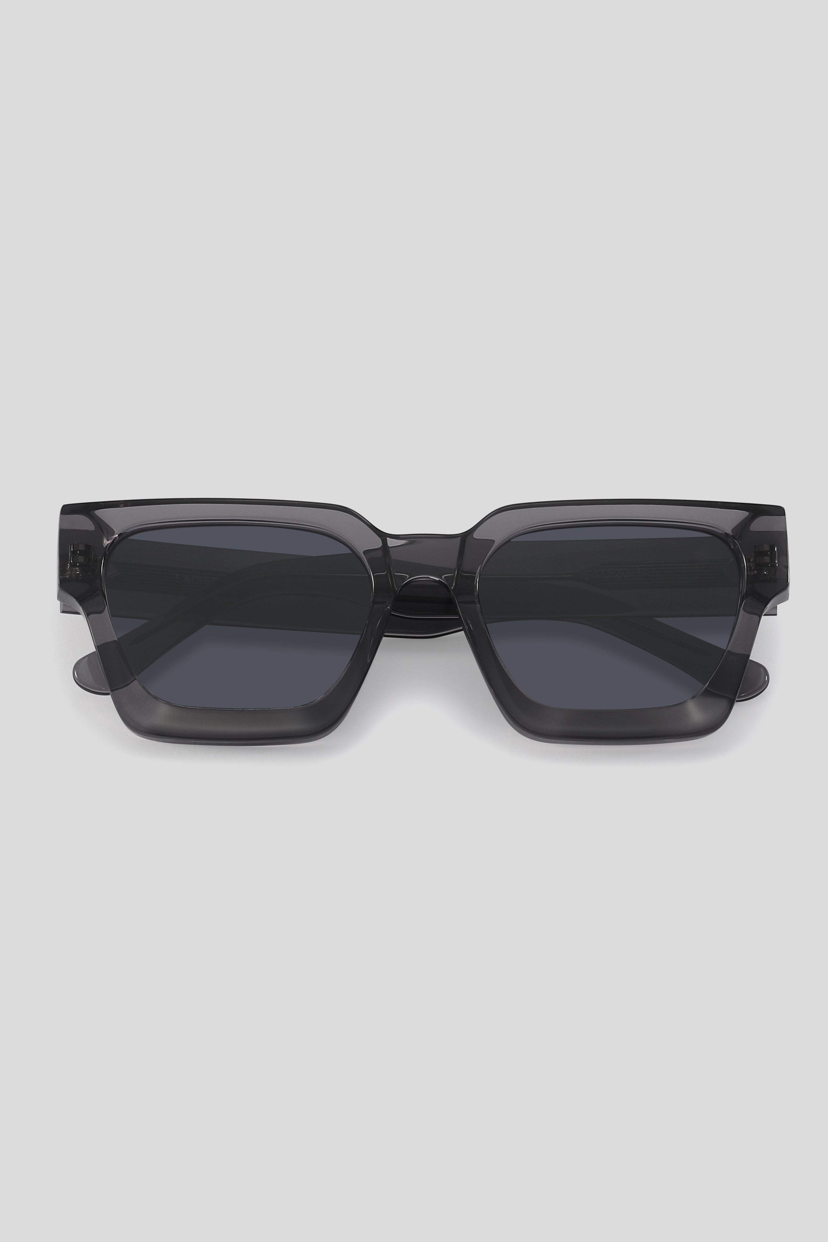 Larsson Smoke Glasses - Mysterious Elegance - Belvoir&Co
