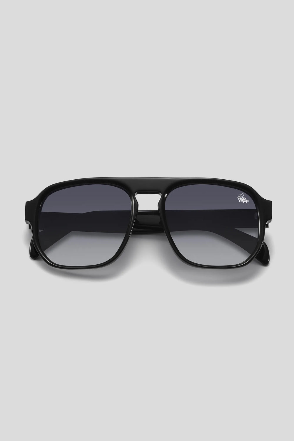 Belvoir&Co Shield Gloss Black Smoke flat-top aviator sunglasses